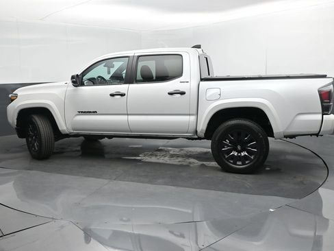 Used 2023 Toyota Tacoma Limited AWD/4WD image 31