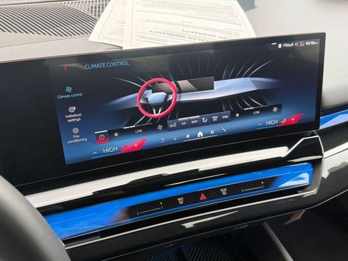 Used 2025 BMW i5 M60 w/ Premium Package image 26