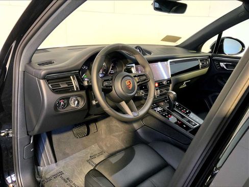 Certified 2026 Porsche Macan Turbo w/ Premium Package Plus AWD/4WD image 4