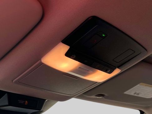 Certified 2025 Nissan Rogue SV image 32