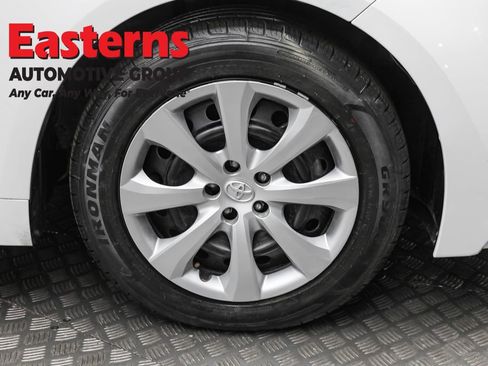 Used 2024 Toyota Corolla LE FWD image 29