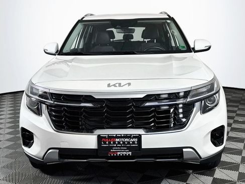 Used 2025 Kia Seltos S AWD/4WD image 2