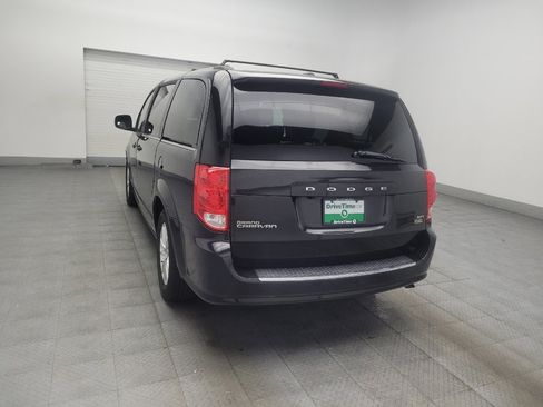 Used 2019 Dodge Grand Caravan SXT FWD image 5