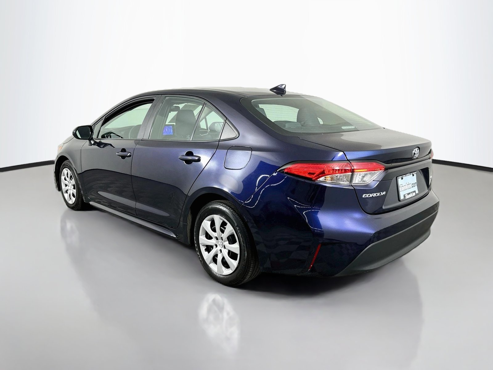 Used 2023 Toyota Corolla LE FWD image 6