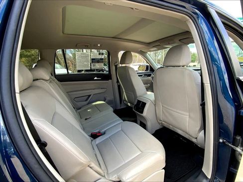 Used 2023 Volkswagen Atlas SE w/ Panoramic Sunroof Package AWD/4WD image 19