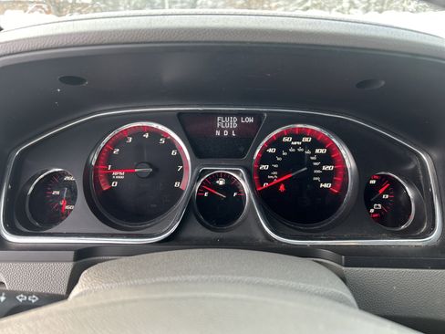 Used 2016 GMC Acadia SLE image 18