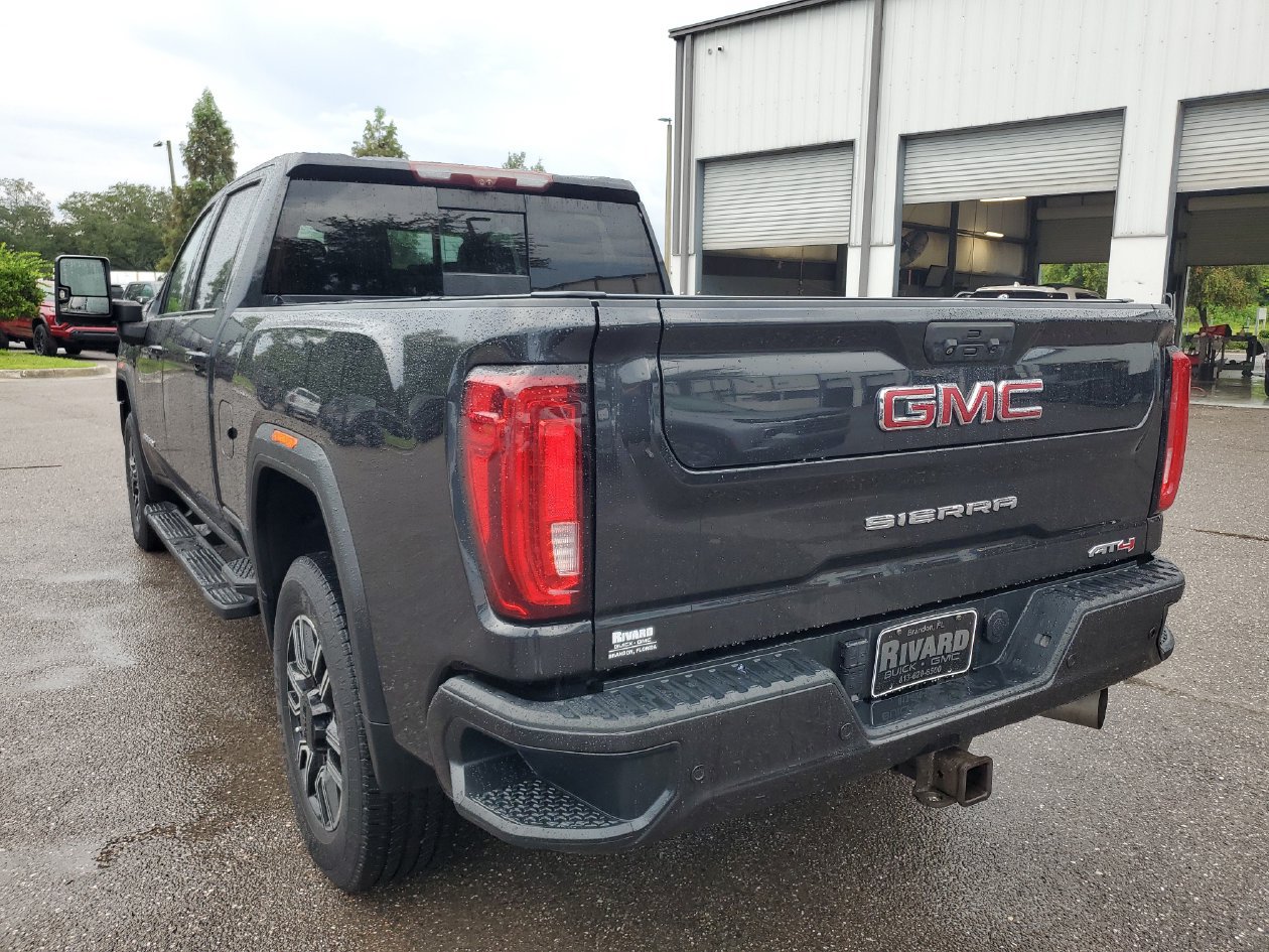 Used 2020 GMC Sierra 2500 AT4 w/ AT4 Premium Package AWD/4WD image 3