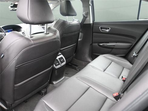 Used 2019 Acura TLX image 11