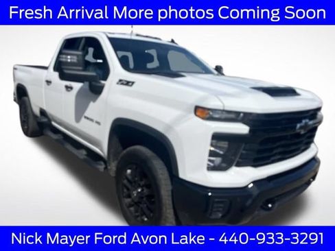 Used 2025 Chevrolet Silverado 2500 Custom w/ Custom Value Package AWD/4WD image 10