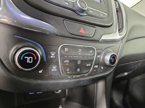 Used 2019 Chevrolet Equinox LT AWD/4WD image 19