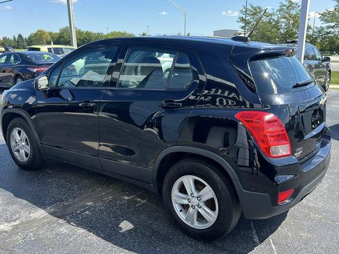Used 2020 Chevrolet Trax LS FWD image 3