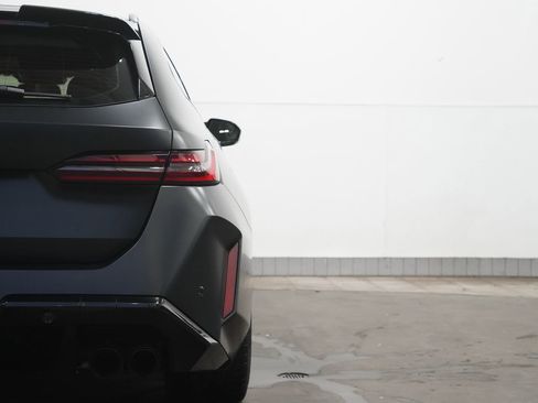 Used 2025 BMW M5 Touring image 13