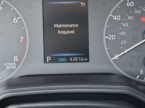 Used 2025 Toyota Corolla LE FWD image 23