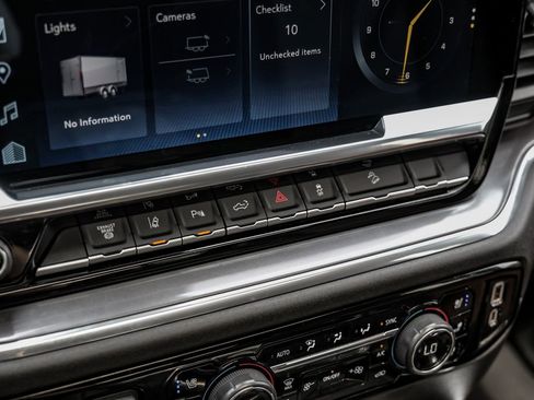 Used 2024 Chevrolet Silverado 2500 High Country w/ High Country Premium Package image 33