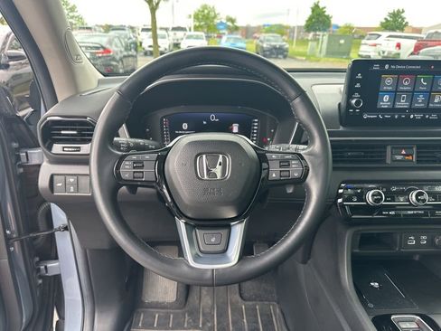 Used 2023 Honda Pilot Elite image 22