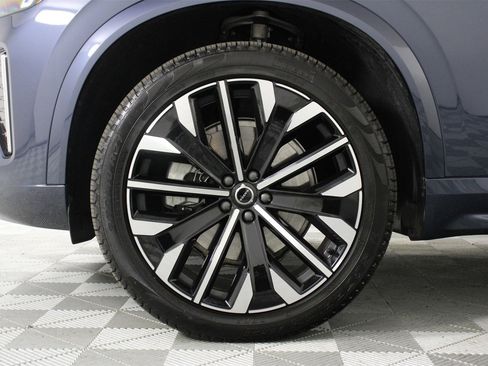 Certified 2025 Volvo XC90 B5 Core image 28