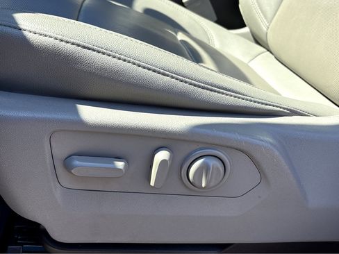 Used 2021 Chevrolet Silverado 1500 LTZ image 18