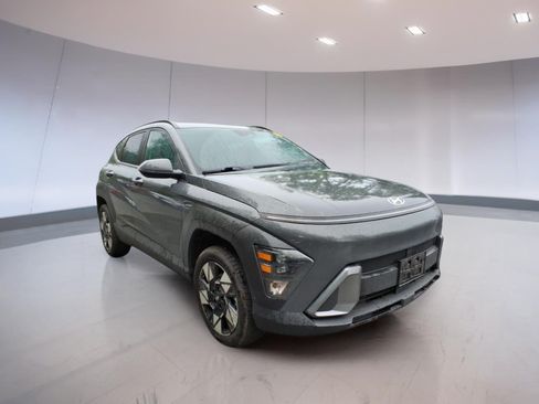 Used 2025 Hyundai Kona SEL AWD/4WD image 1