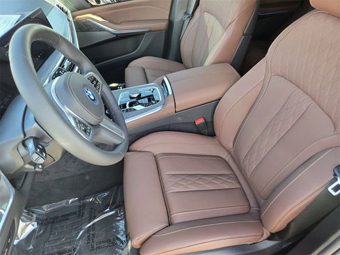 New 2026 BMW X5 xDrive50e w/ M Sport Package image 14