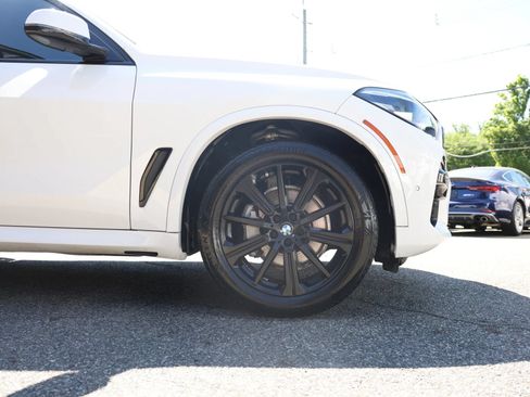 Used 2021 BMW X5 xDrive40i w/ M Sport Package AWD/4WD image 12