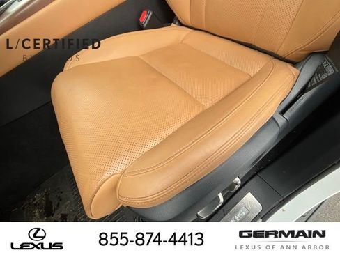 Used 2023 Lexus LX 600 4WD w/ Luxury Package image 22