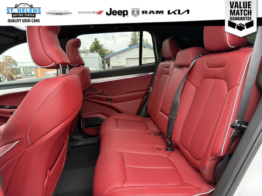 Used 2024 Jeep Wagoneer Limited AWD/4WD image 13