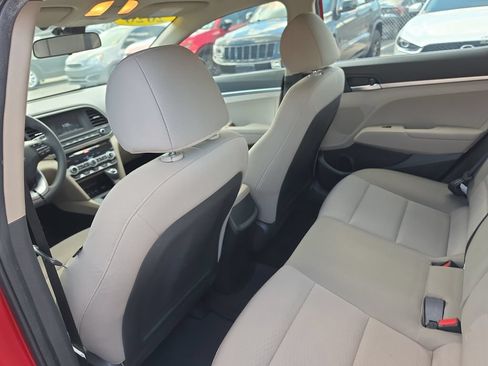 Used 2020 Hyundai Elantra SE w/ Cargo Package (C1) FWD image 10