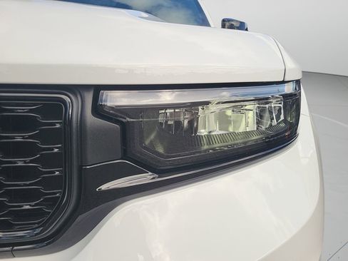 New 2025 Jeep Grand Cherokee L Altitude image 5