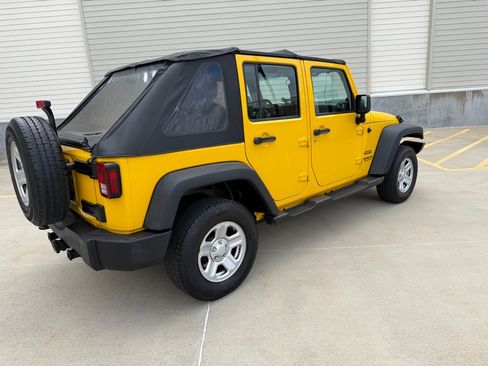 Used 2011 Jeep Wrangler Unlimited Sport AWD/4WD image 7