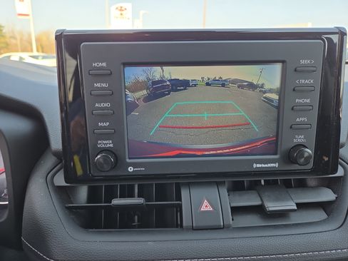 Used 2022 Toyota RAV4 XLE w/ Convenience Package image 26