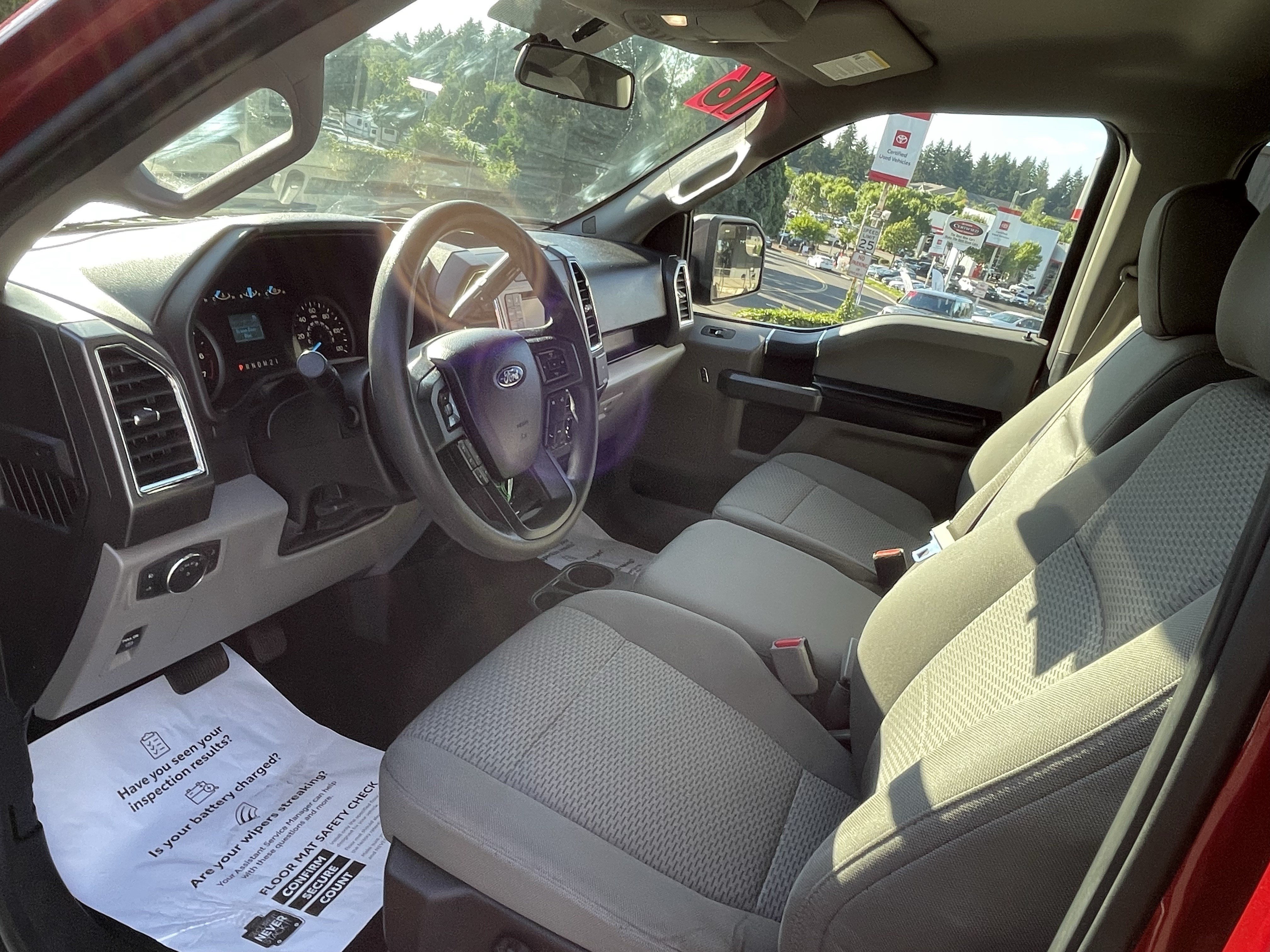 Used 2016 Ford F150 XLT AWD/4WD image 9