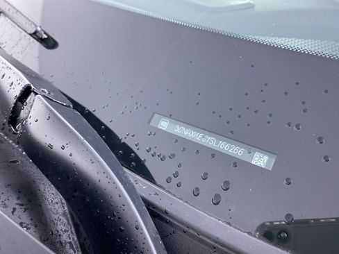 New 2025 Chevrolet Equinox ACTIV w/ Safety and Technology Package image 16