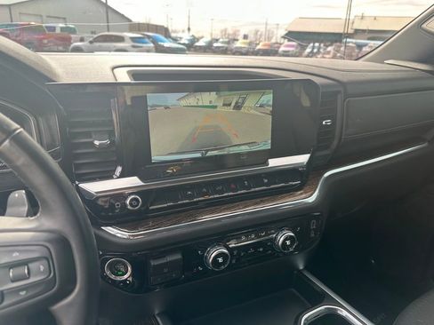 Used 2023 GMC Sierra 1500 Elevation image 17