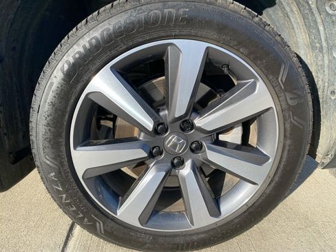 Certified 2023 Honda Pilot Touring image 29