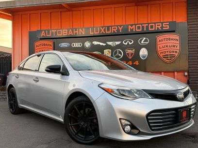 Used 2013 Toyota Avalon Limited w/ Technology Pkg