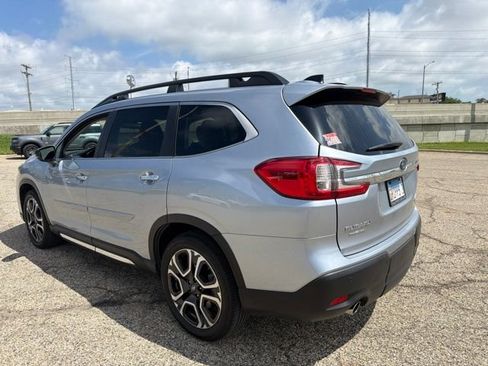 Used 2024 Subaru Ascent Touring AWD/4WD image 4