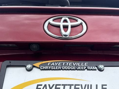 Used 2025 Toyota RAV4 XLE AWD/4WD image 35