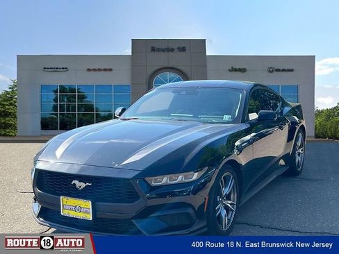 Used 2024 Ford Mustang Coupe RWD image 2