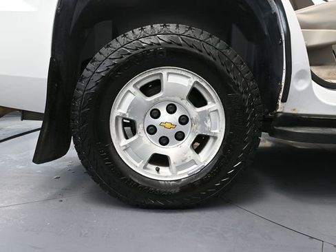 Used 2011 Chevrolet Tahoe LT w/ Luxury Package image 16