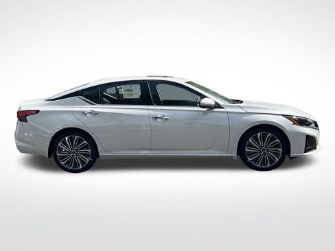 New 2025 Nissan Altima 2.5 SL image 6