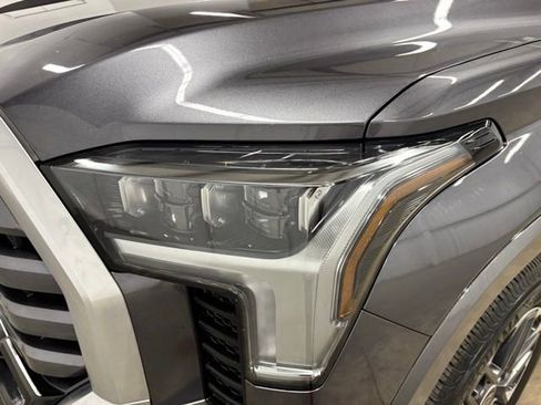 Used 2024 Toyota Tundra Limited AWD/4WD image 8