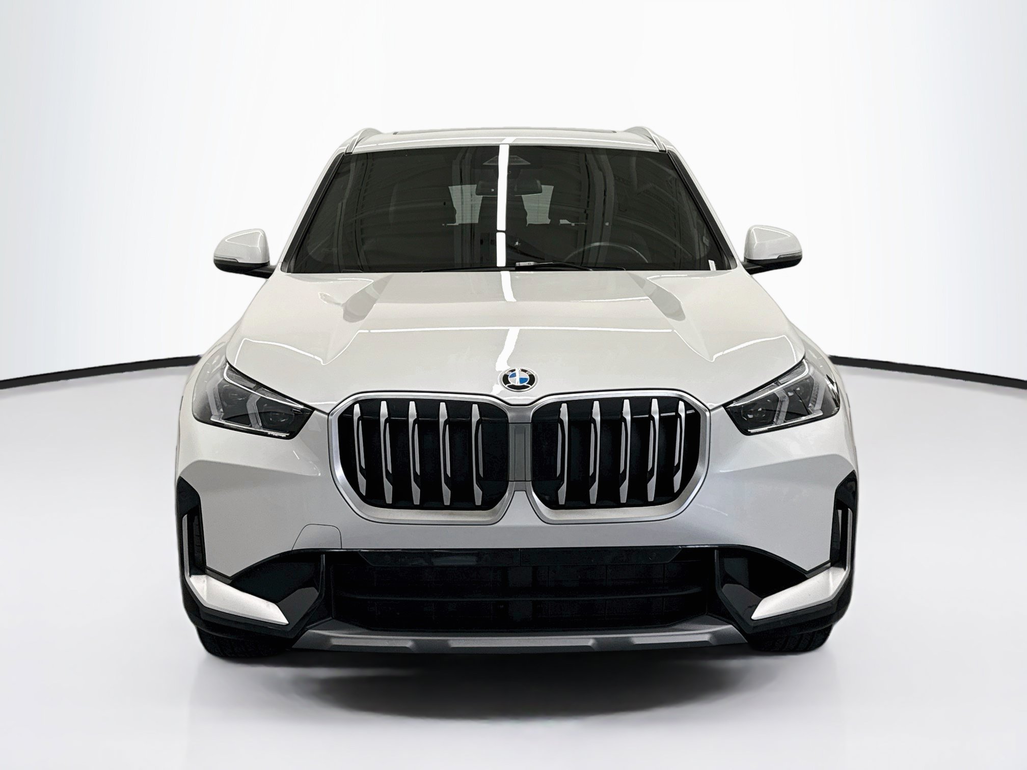 Used 2026 BMW X1 xDrive28i AWD/4WD image 2