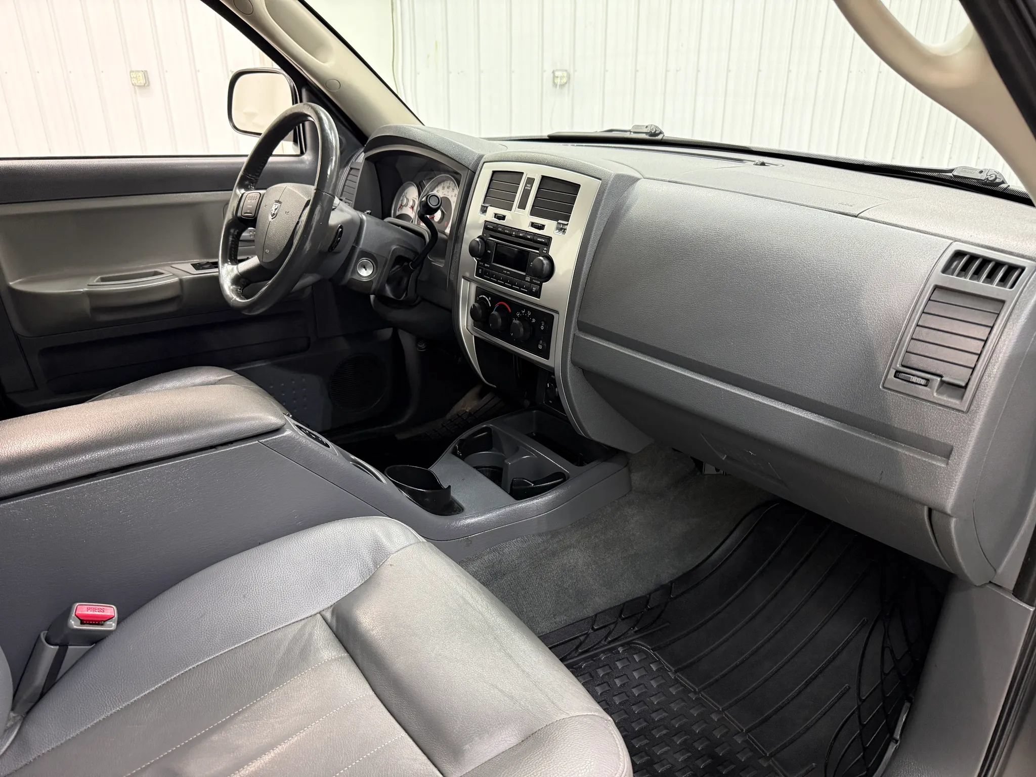 Used 2005 Dodge Dakota Laramie w/ Trailer Tow Group AWD/4WD image 14