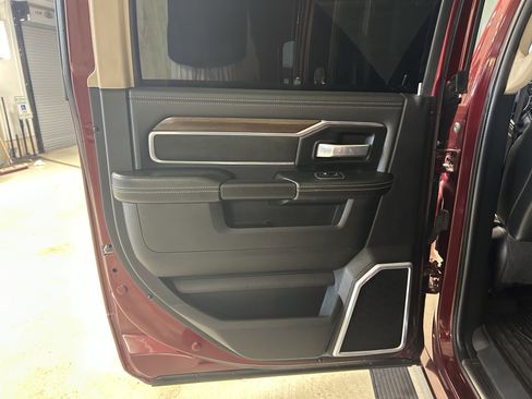 Used 2022 RAM 3500 Laramie image 15