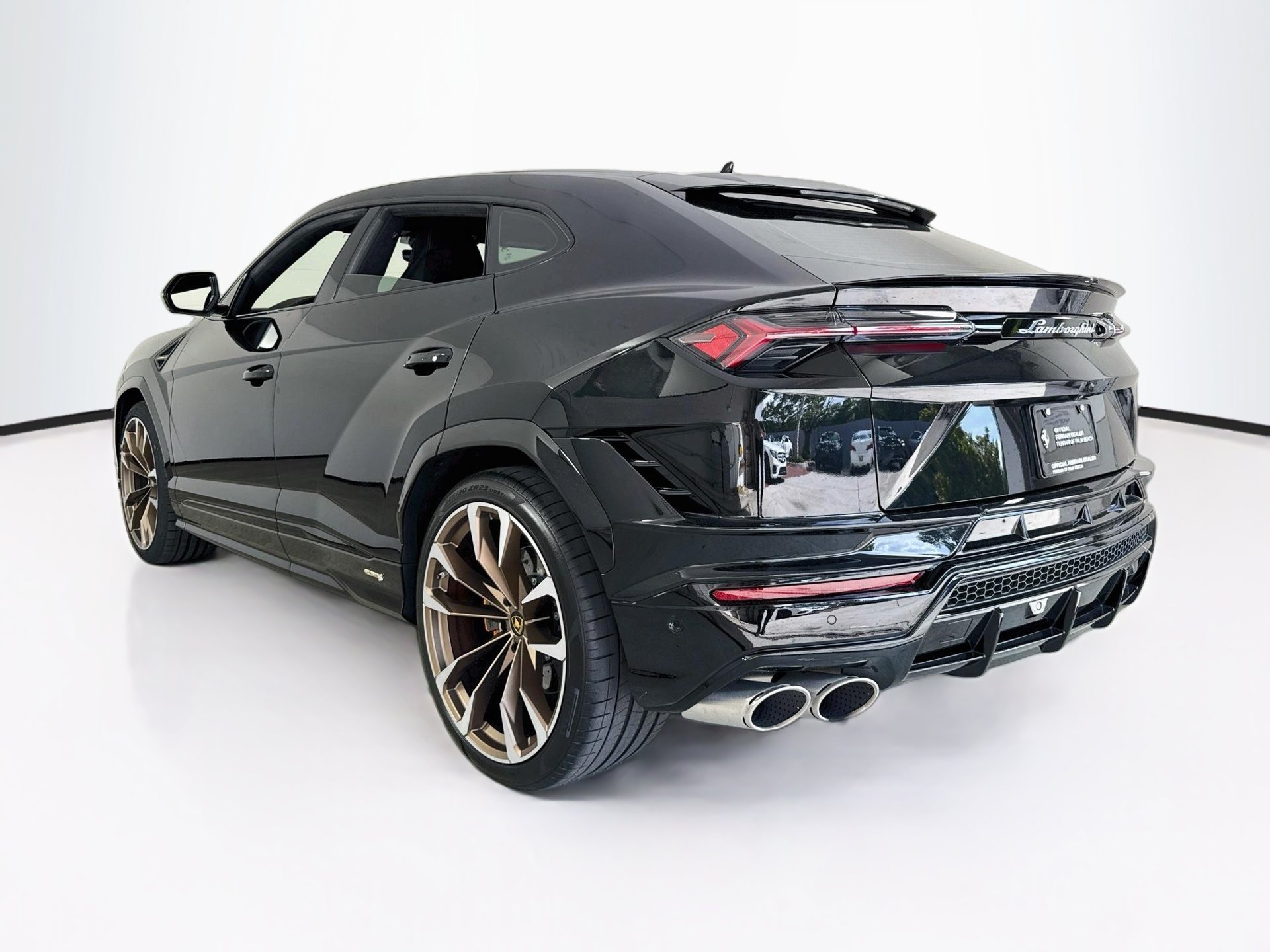 Used 2024 Lamborghini Urus S AWD/4WD image 5