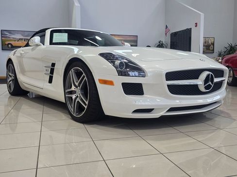 Used 2012 Mercedes-Benz SLS AMG Roadster image 8