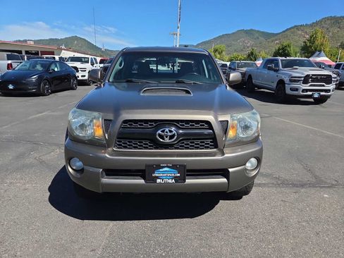 Used 2011 Toyota Tacoma PreRunner w/ TRD Sport Pkg RWD image 14