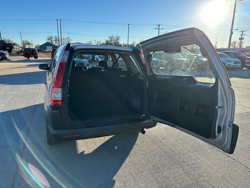 Used 2005 Honda CR-V LX image 25