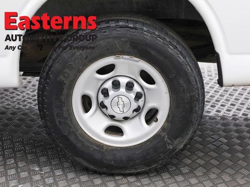 Used 2019 Chevrolet Express 2500 Work Van w/ Communications Package image 30