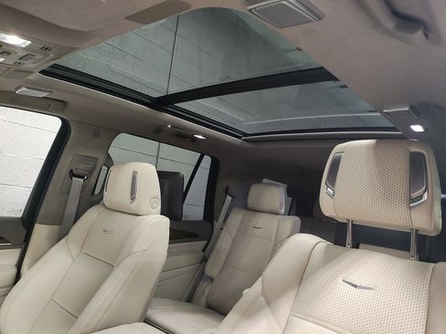 Used 2022 Cadillac Escalade Premium Luxury Platinum image 26